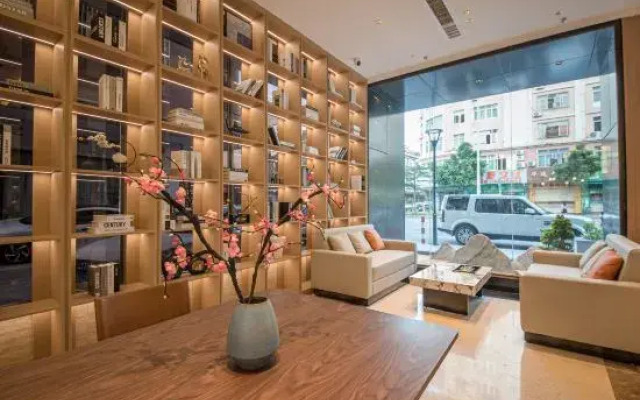 Nanxi Xiaozhou Hotel (Baili Square Xindacheng Branch)