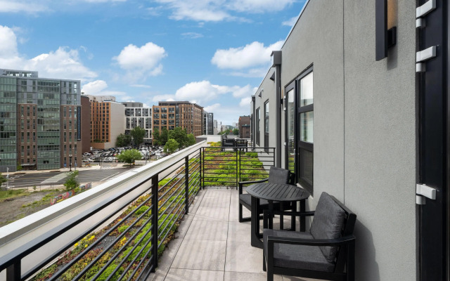 Reside NoMa, a Wyndham Residence