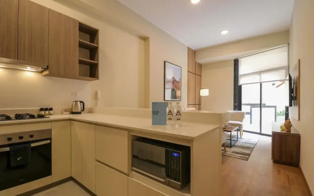 w Beautiful 2BR w Terrace Near Kennedy Park