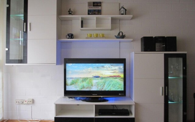 Enno Near the Dike Comfortable Vacation Home