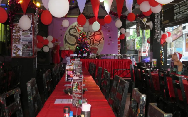 Same Same Guesthouse Bar & Restaurant