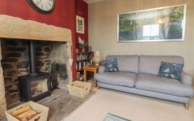 Canalside Cottage