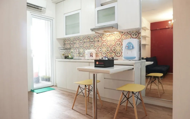 Cozy And Functional 1br Green Pramuka Apartment