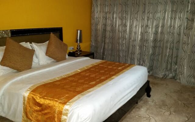 Palms Hotel