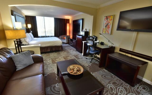 Holiday Inn Orlando East - UCF Area, an IHG Hotel