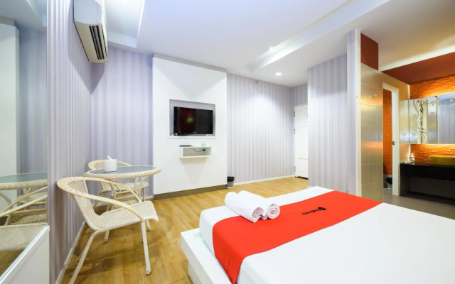 RedDoorz Plus Reun Rattana Rattanathibet