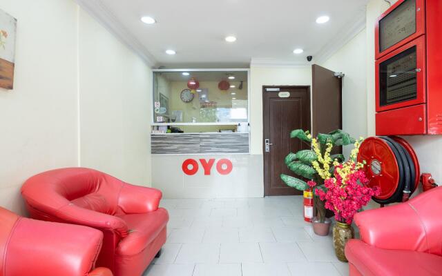 OYO 89717 Budget Star Hotel