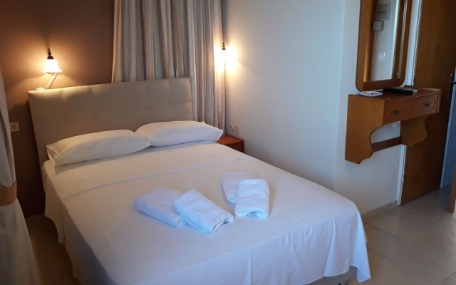 Kalypso Guesthouses