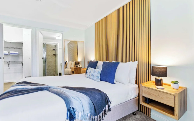 Rainforest Reef Retreat - Esplanade Ground-floor Apartment