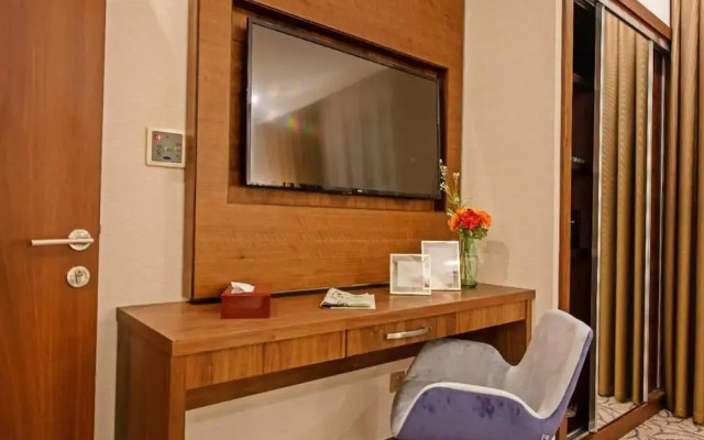 Dancenter Emerald Near Jeddah Corniche