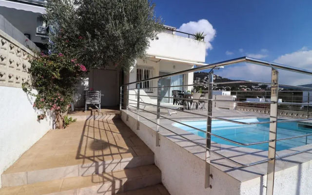 Beautiful Apartment With View