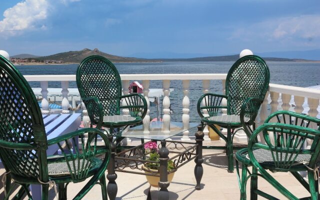 Cunda Gunes Pension