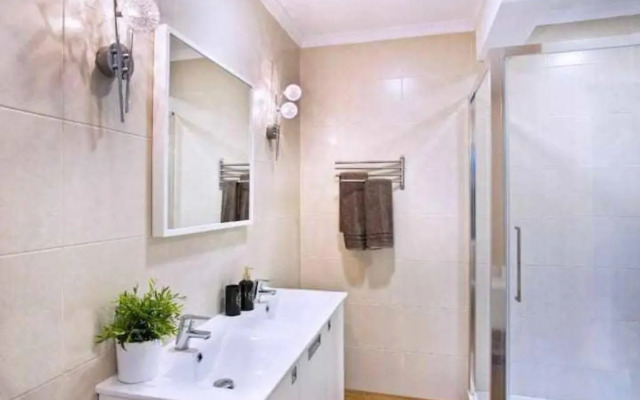 BEST LOCATION apartment in MARBELLA. BEACHFRONT!!