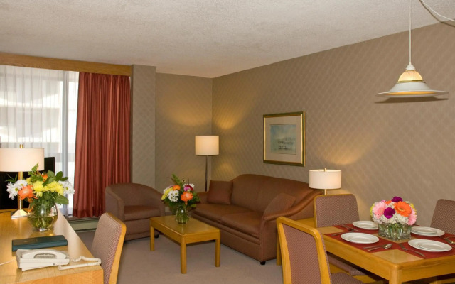 Cartier Place Suite Hotel