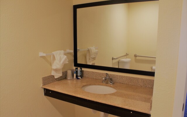 Oregon Trail Inn & Suites