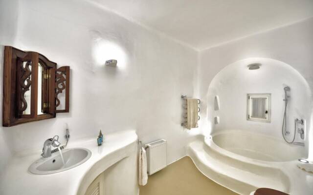 Immaculate 5-bed Villa in Klouvas - Villa Alkmini
