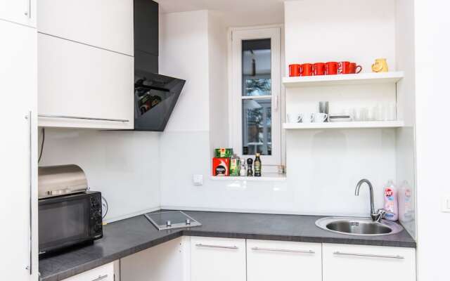 2Bdr Apartment With The Balcony View-Best Location