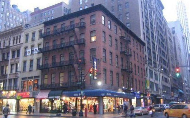 Americana Inn