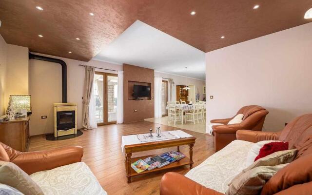 Villa Neo