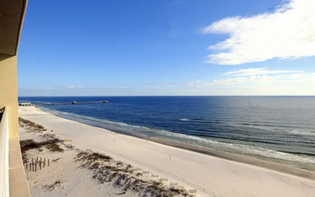 Colonnades 1202 - 3 Br condo