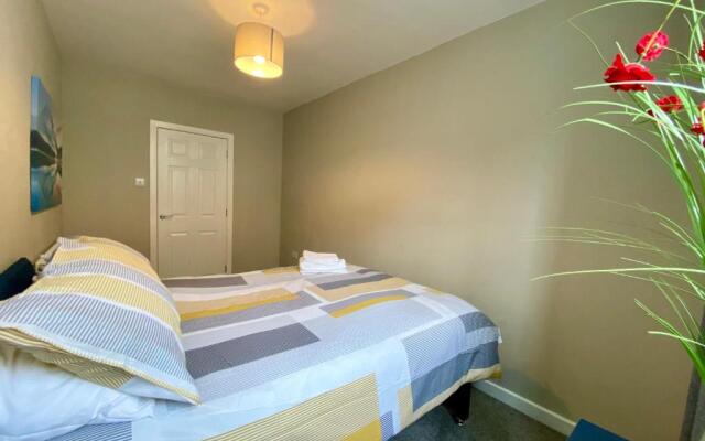 Fabulous 1 Bedroom Apartment - sleeps 4