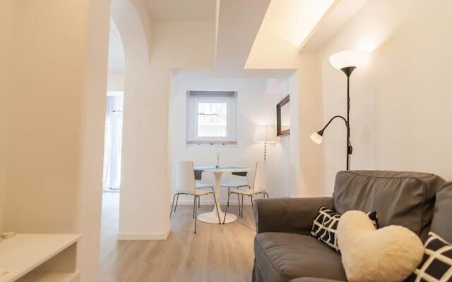 Spacious Basement in Alameda With Lovely Terrace!
