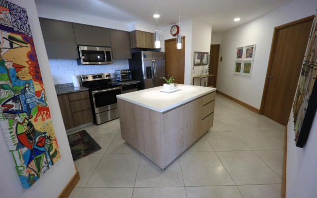 Brandnew Luxury 2Bdr condo✰Stunning view✰Fast wifi