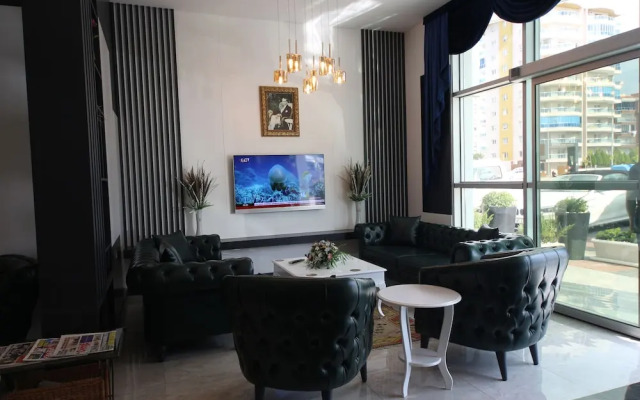 Golden Rose Deluxe Hotel