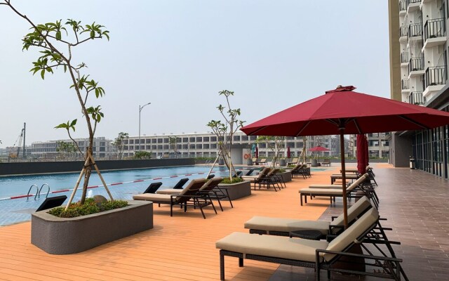 Nice And Elegant Studio At Osaka Riverview Pik 2 Apartment