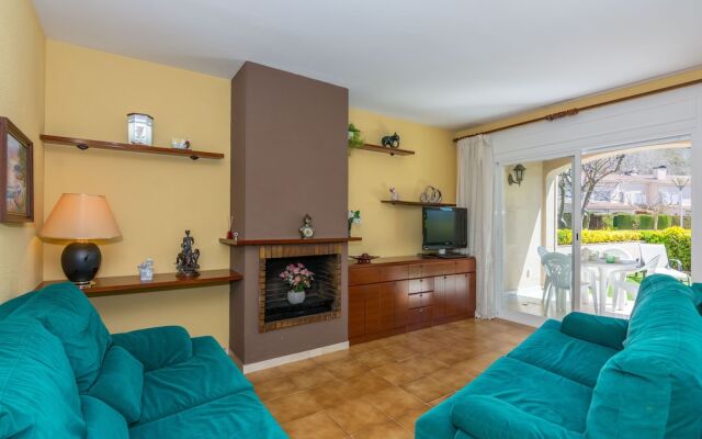 HomeHolidaysRentals Casa Moonlight – Costa Barcelona