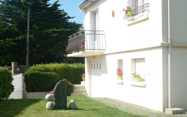 House in Treompan Near Sandy Beach