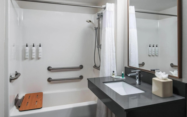Fairfield Inn & Suites by Marriott Saratoga Malta