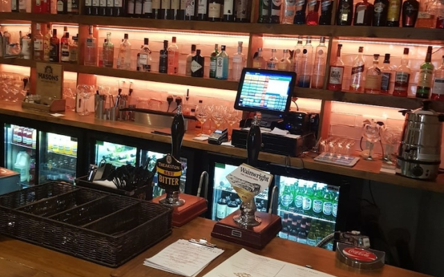 Lil's Bar and Bistro