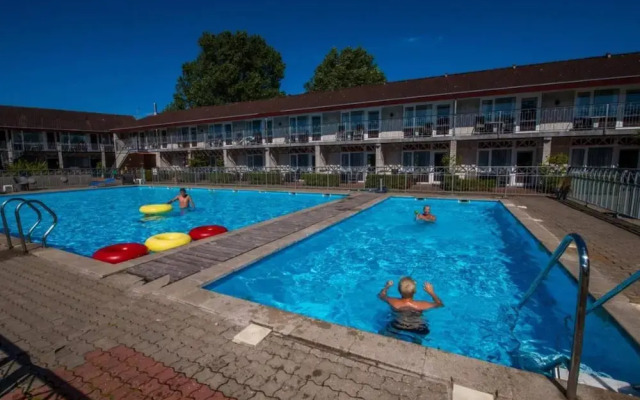 6 Person Holiday Park Home in Romo