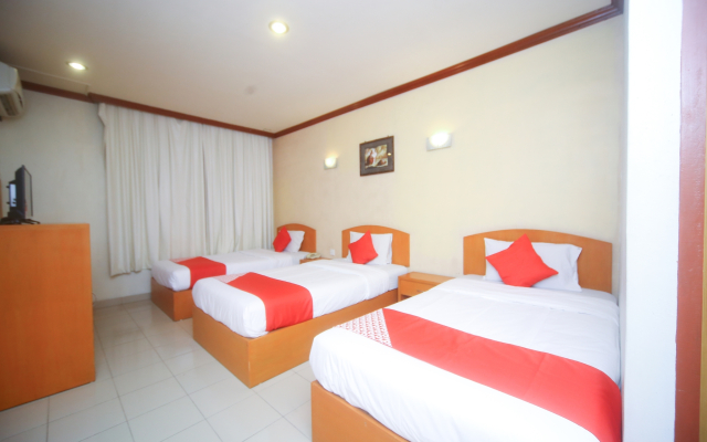 OYO 1027 Hotel London