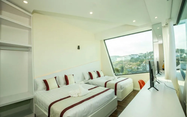 Redpine Condotel