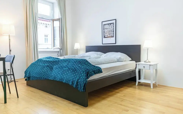 Budget 2BR Apt Near Wiener Stadthalle