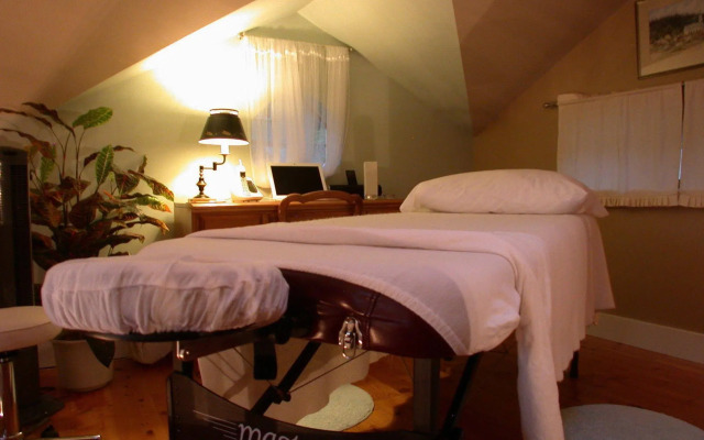 The Tuwanek Hotel and Spa