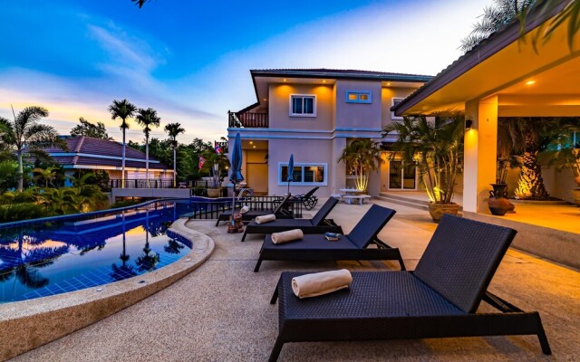 5 Bedroom Pool Villa Close To Town H5