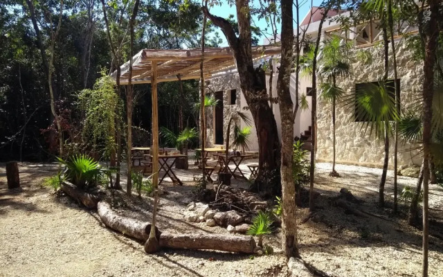 Tooj Cheel Lodge Tulum