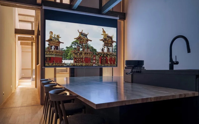 Hanasatomachi Machiya House