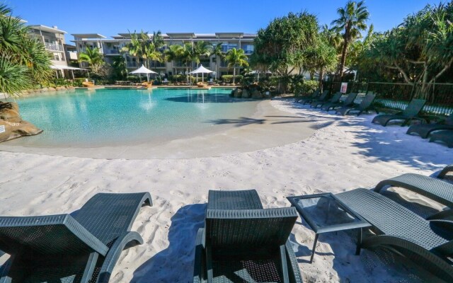 Lagoon Pool 2 Bedroom Spa Suite