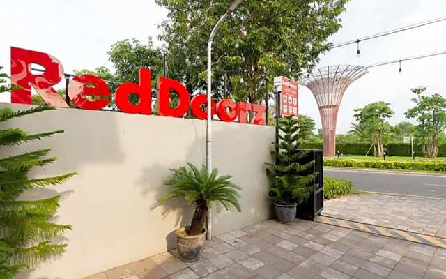 RedDoorz @ Bukit Palma Surabaya