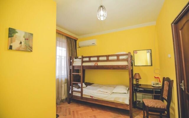 Отель Family Hotel Laba