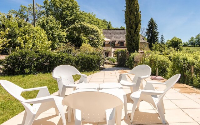 Spacious Holiday Home in Altillac with Private Pool