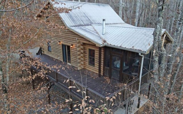 Whispering Creek Lodge - Blue Ridge