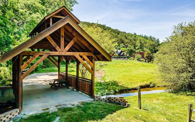 Timberwolf Vista w HotTub Pool View