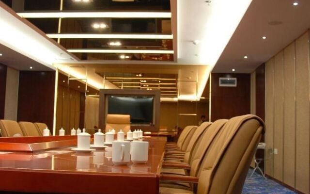 Rongcheng Celebrity Hotel High Speed Rail Station Shop