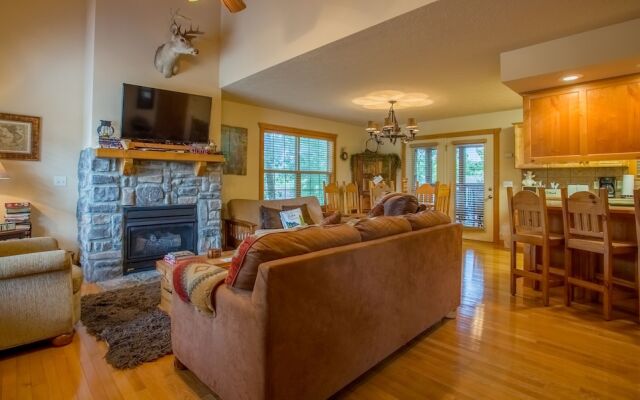 Magnolia Moon by RedAwning