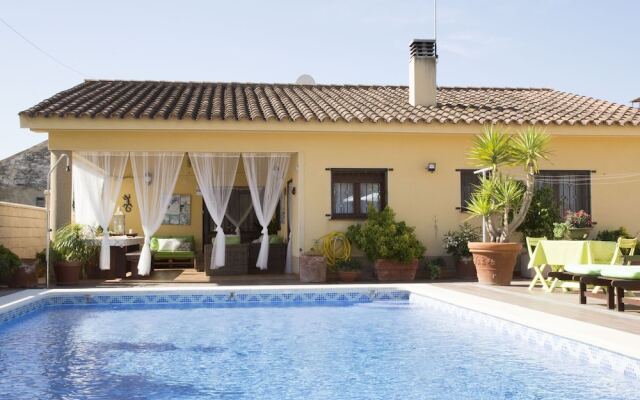 Boutique Cottage in Deltebre With Swimming Pool